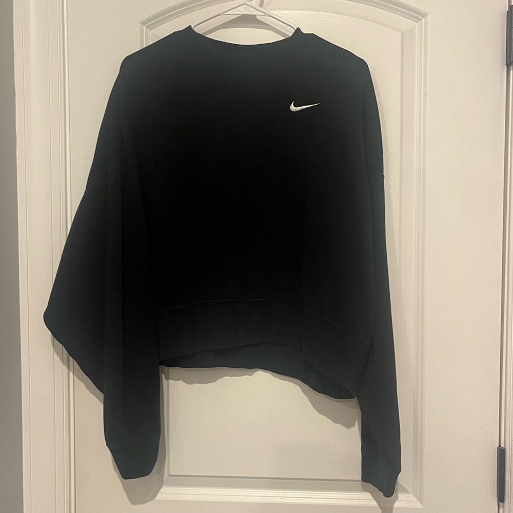 Black Nike Cropped Oversized Crewneck